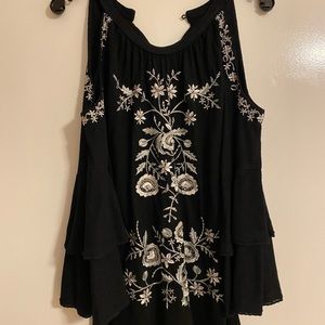Womens XL cold shoulder top